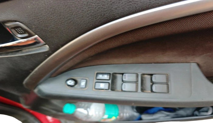 2024 Maruti BREZZA ZXI SMART HYBRID DUAL TONE, Petrol, Manual, 19,123 km, interior