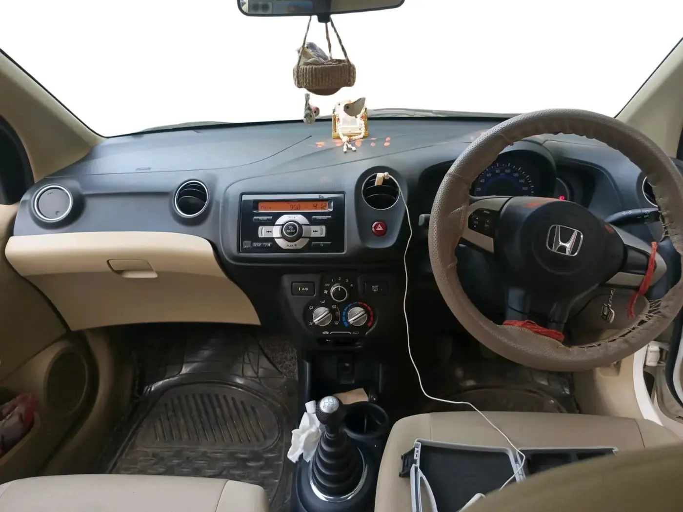 2015 Honda Amaze 1.5L I-DTEC SX, Diesel, Manual, 4,60,000 km, interior