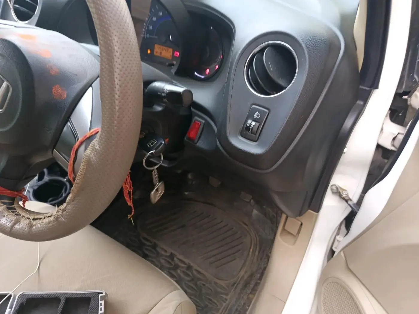 2015 Honda Amaze 1.5L I-DTEC SX, Diesel, Manual, 4,60,000 km, interior