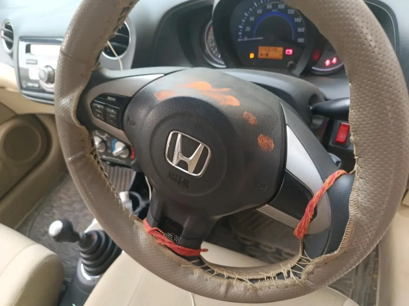 2015 Honda Amaze 1.5L I-DTEC SX, Diesel, Manual, 4,60,000 km, interior