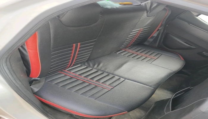 2017 Renault Kwid RXT 1.0, Petrol, Manual, 26,079 km, interior