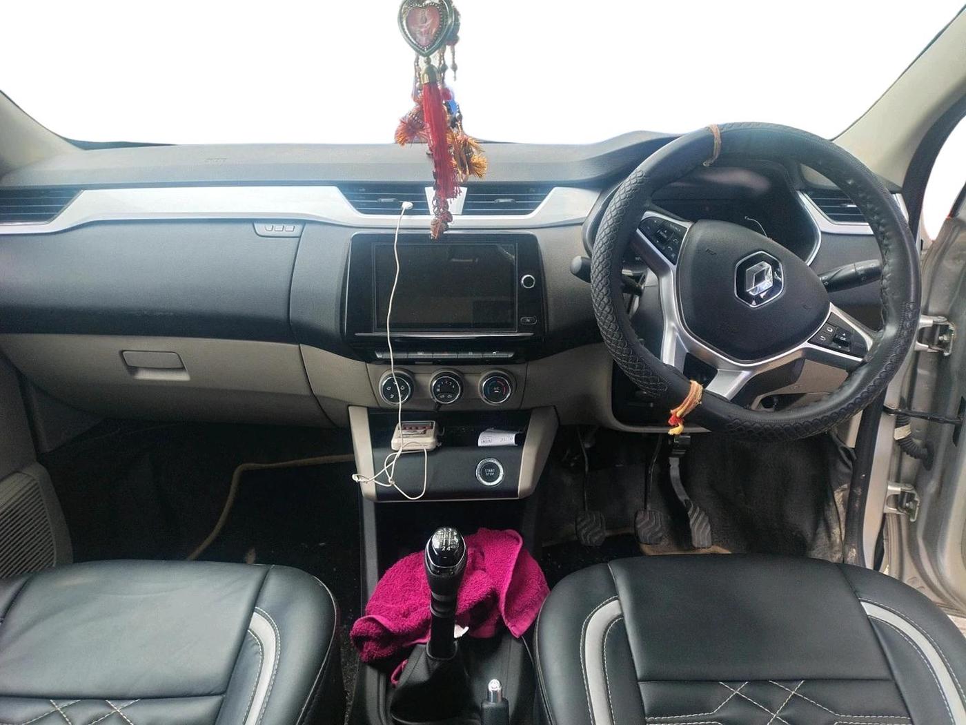 2024 Renault TRIBER RXZ, Petrol, Manual, 19,795 km, interior