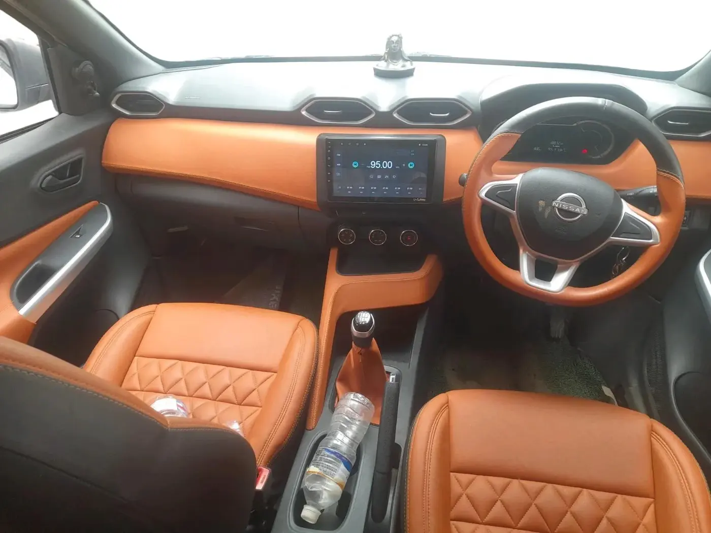 2023 Nissan MAGNITE XE, Petrol, Manual, 18,832 km, interior