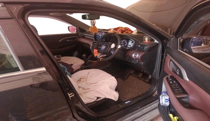 2024 Maruti Grand Vitara ALPHA SMART HYBRID, Petrol, Manual, 9,662 km, interior