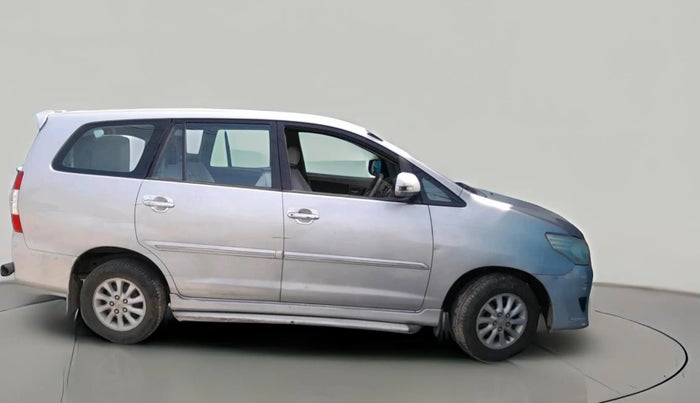 2013 Toyota Innova 2.5 VX 8 STR, Diesel, Manual, 1,63,143 km, exterior