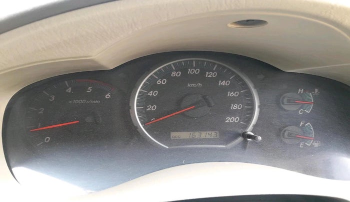 2013 Toyota Innova 2.5 VX 8 STR, Diesel, Manual, 1,63,143 km, interior