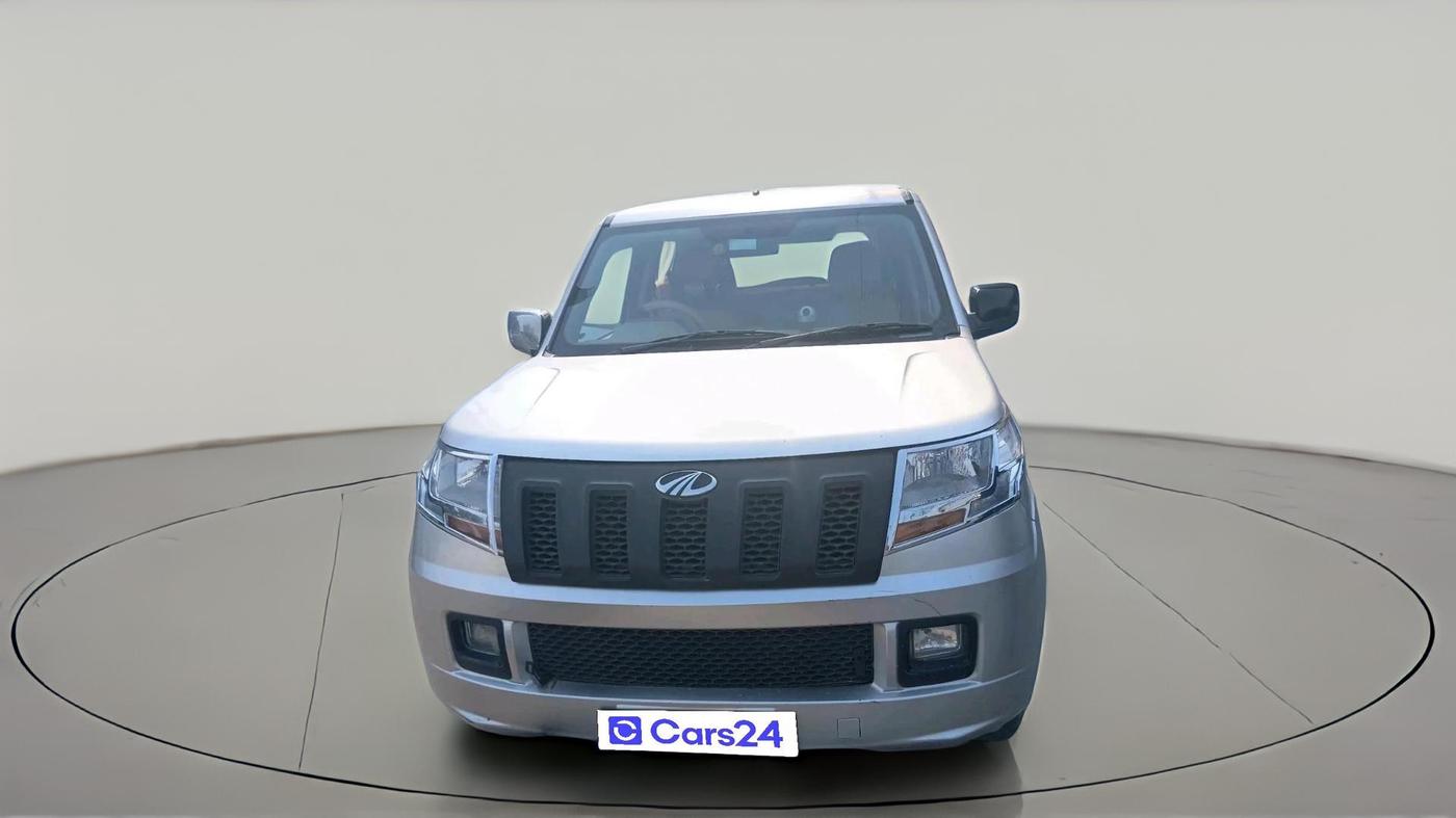 2017 Mahindra TUV300 T4 PLUS, Diesel, Manual, 35,741 km, exterior