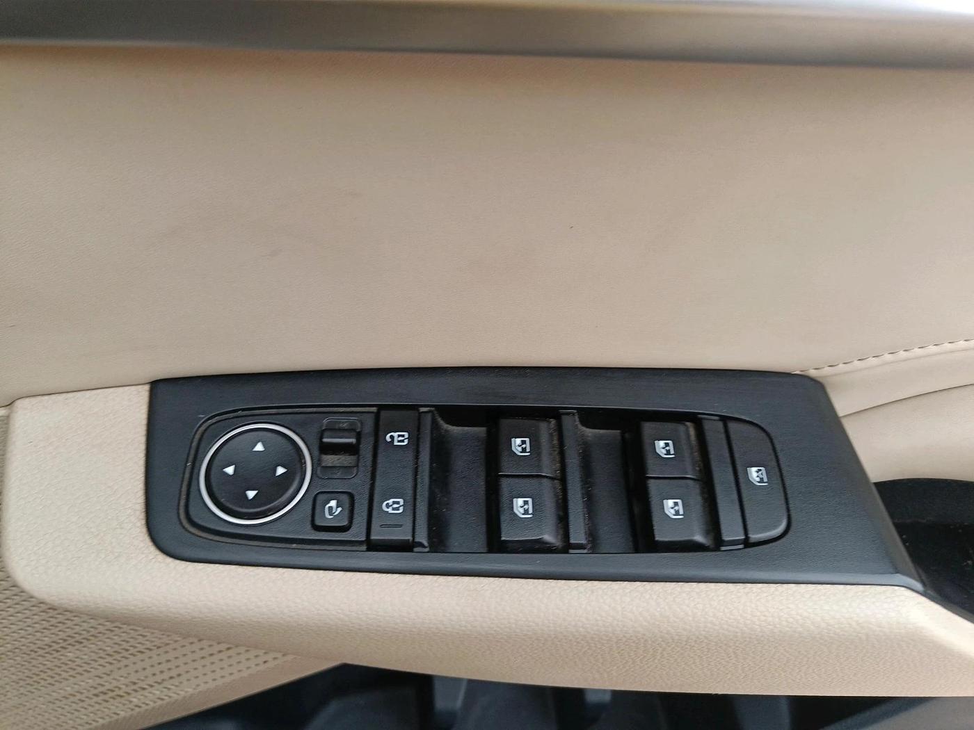 2023 KIA CARENS LUXURY PLUS 1.5 IMT PETROL, Petrol, Manual, 89,371 km, interior