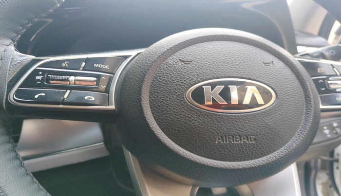 2020 KIA SELTOS HTK PLUS 1.5, Petrol, Manual, 82,577 km, interior