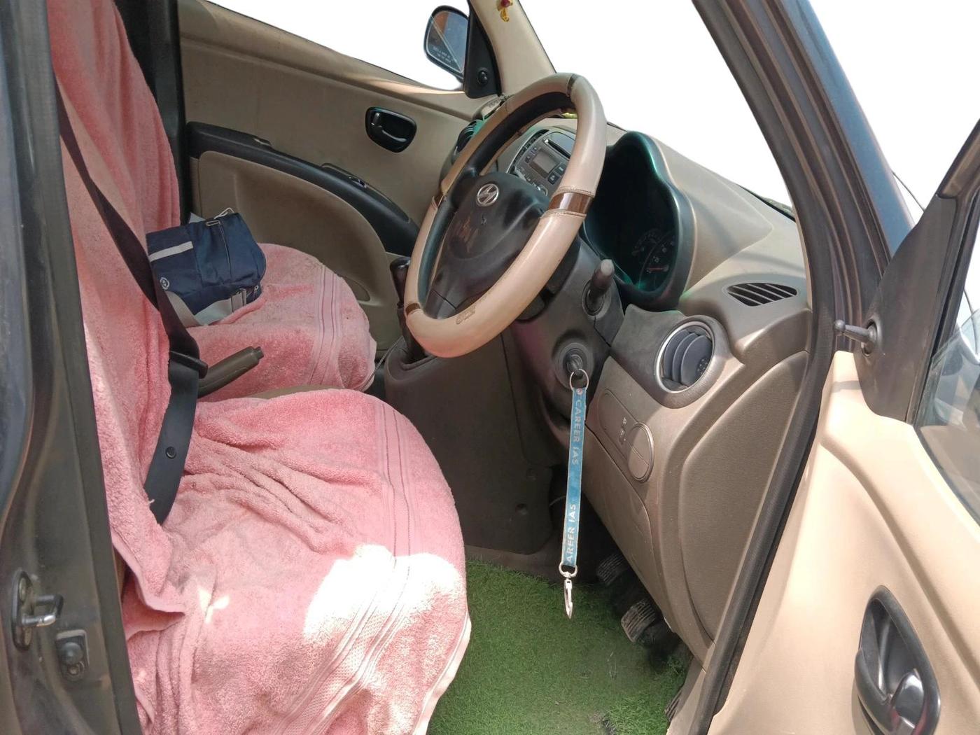 2012 Hyundai i10 ERA 1.1, Petrol, Manual, 1,13,549 km, interior