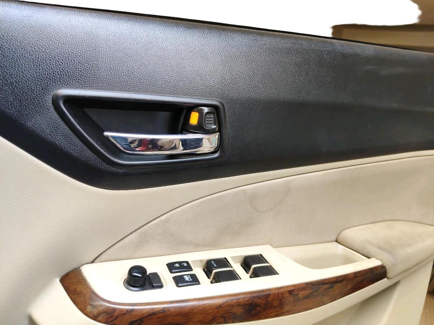 2018 Maruti Dzire ZXI, Petrol, Manual, 30,906 km, interior