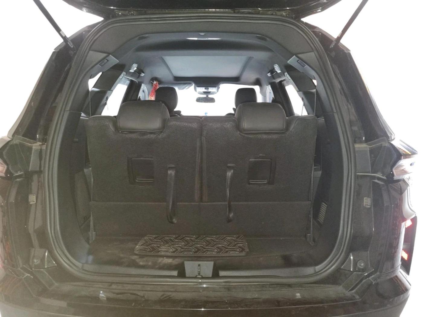 2025 Tata Safari Pure X 7 STR Dark Edition, Diesel, Manual, 3,990 km, exterior