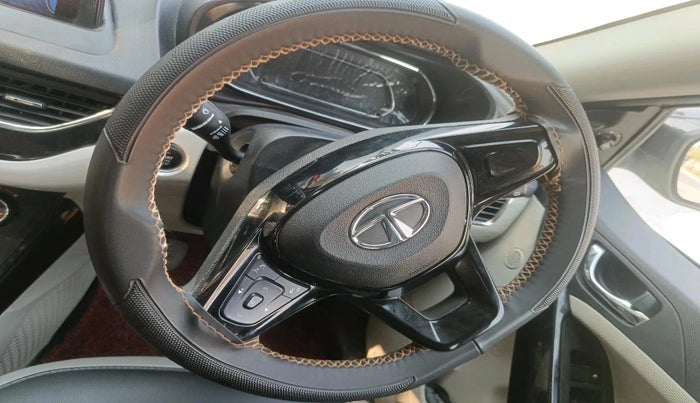 2023 Tata NEXON XZ PLUS PETROL, Petrol, Manual, 28,357 km, interior