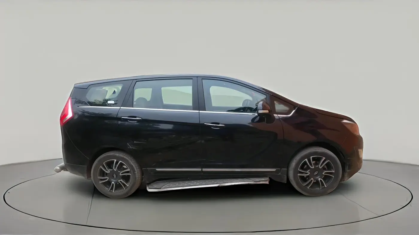 2019 Mahindra MARAZZO M8 8 STR, Diesel, Manual, 53,478 km, exterior