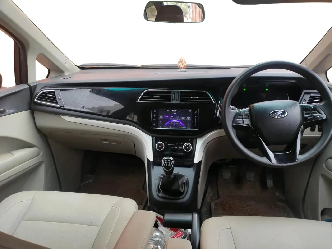 2019 Mahindra MARAZZO M8 8 STR, Diesel, Manual, 53,478 km, interior