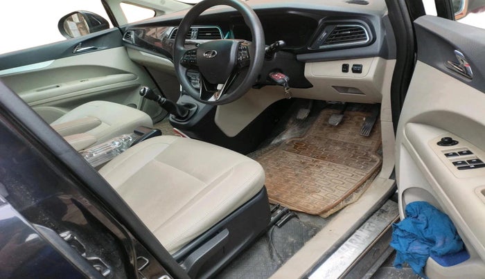 2019 Mahindra MARAZZO M8 7 STR, Diesel, Manual, 52,544 km, interior