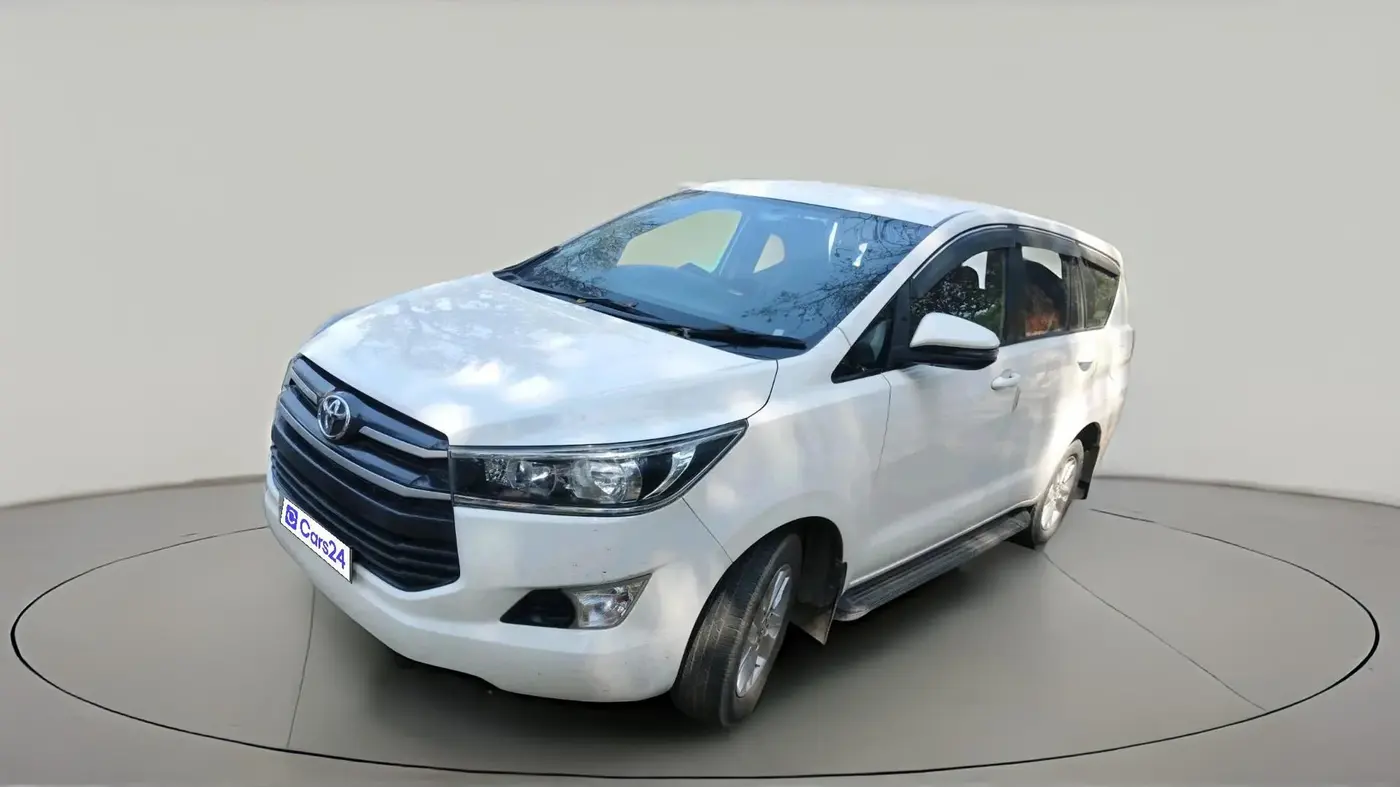2019 Toyota Innova Crysta 2.4 G 8 STR, Diesel, Manual, 84,447 km, exterior