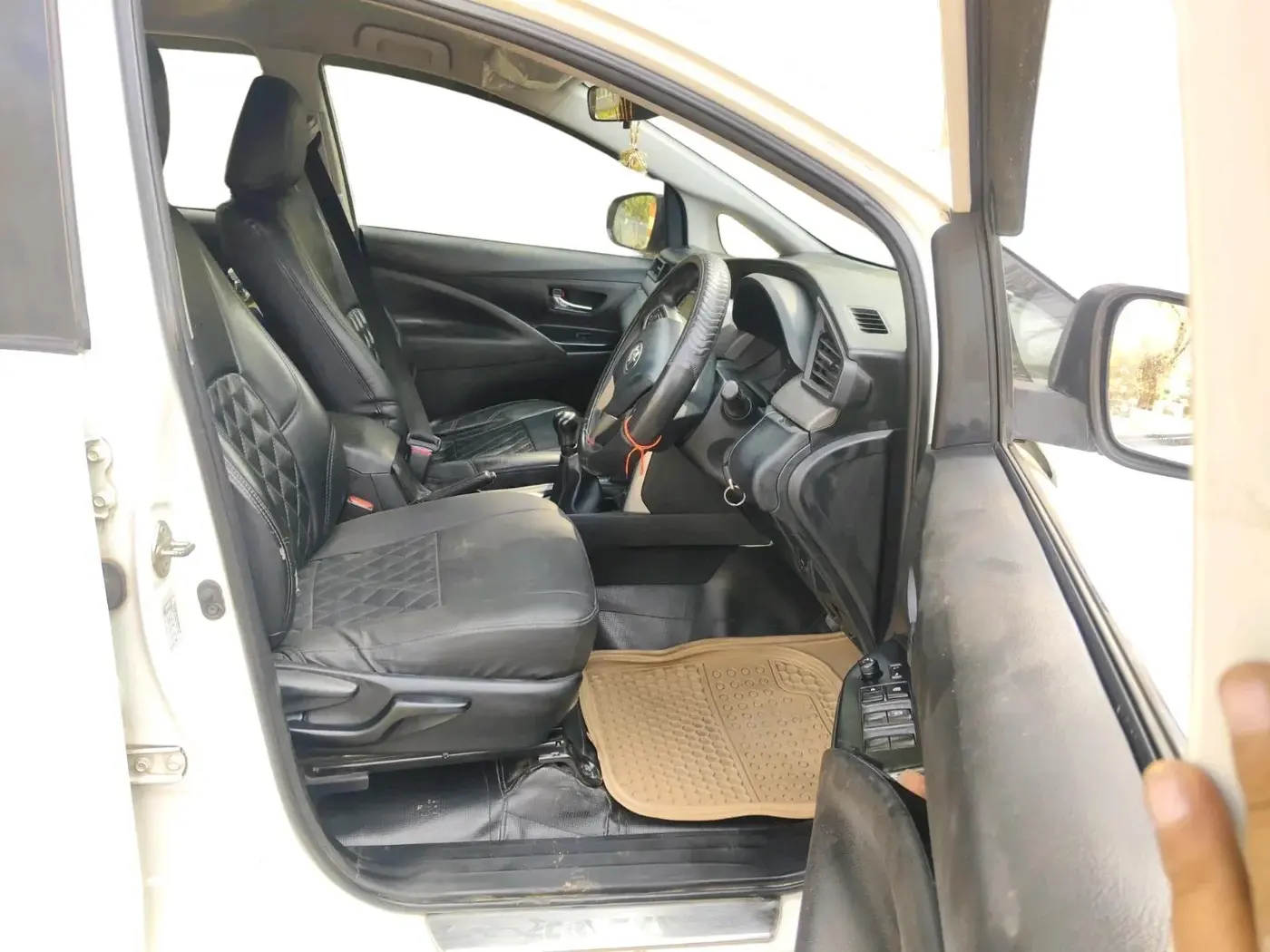 2019 Toyota Innova Crysta 2.4 G 8 STR, Diesel, Manual, 84,447 km, interior