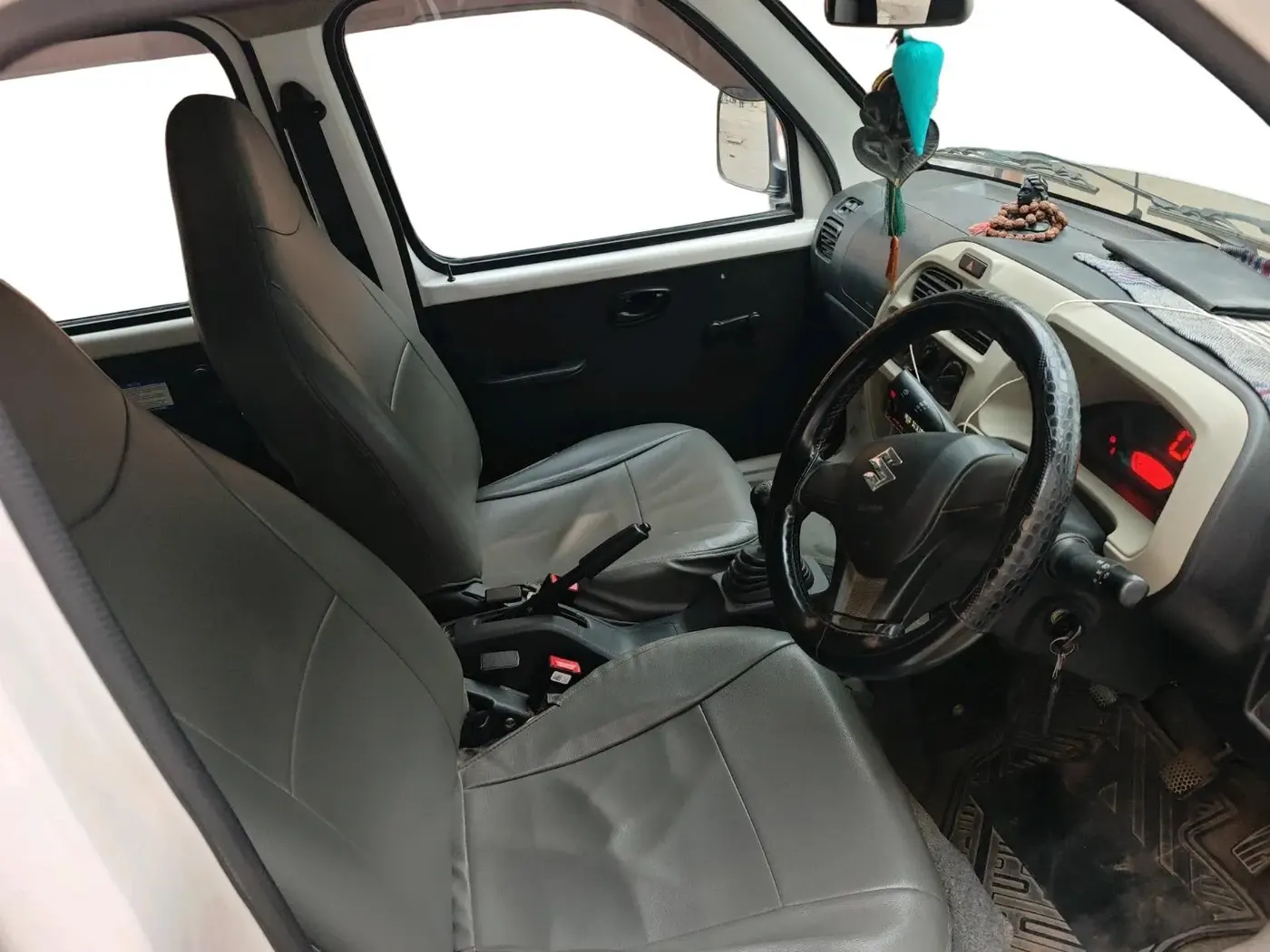 2024 Maruti Eeco 5 STR AC, Petrol, Manual, 99,306 km, interior