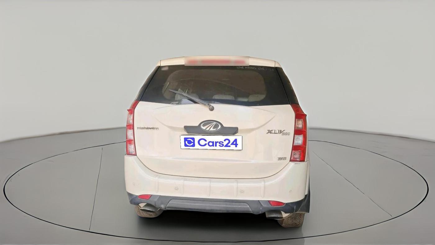 2015 Mahindra XUV500 W8, Diesel, Manual, 70,568 km, exterior