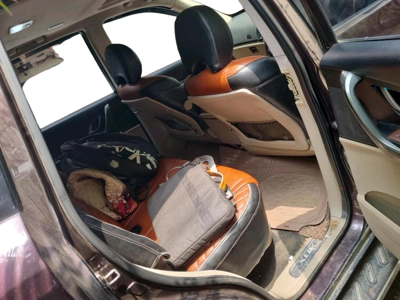 2017 Mahindra XUV500 W10, Diesel, Manual, 83,789 km, interior