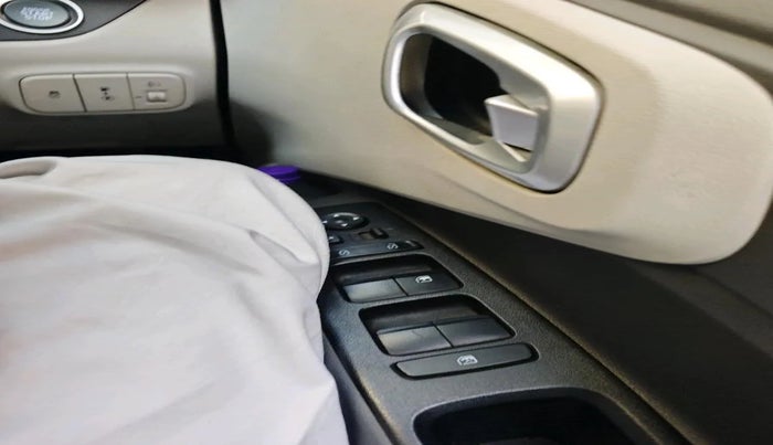 2024 Hyundai AURA SX 1.2 CNG, CNG, Manual, 28,260 km, interior