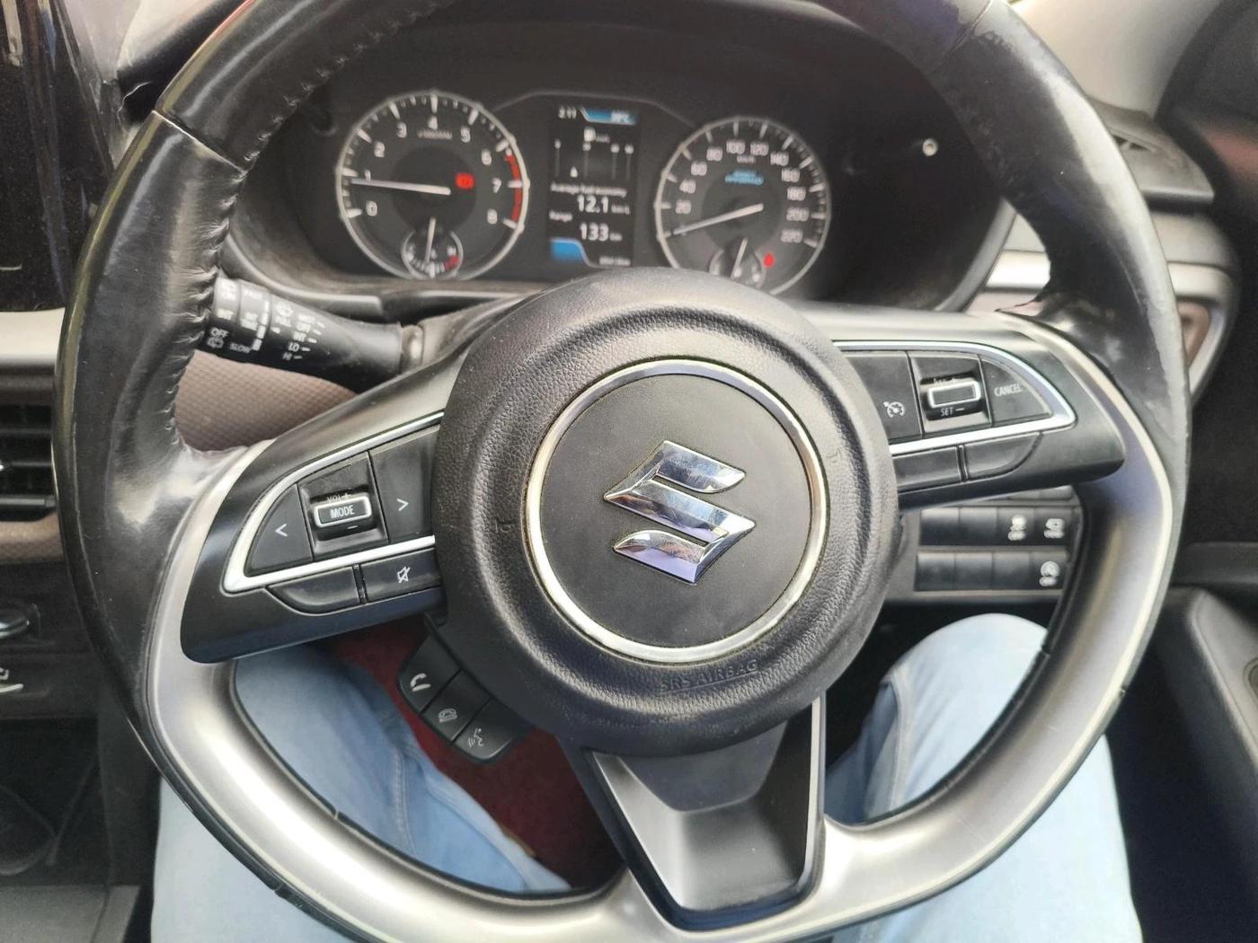 2022 Maruti BREZZA ZXI + SMART HYBRID DUAL TONE, Petrol, Manual, 65,413 km, interior