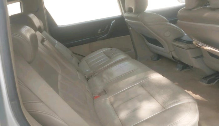 2015 Mahindra XUV500 W10, Diesel, Manual, 69,172 km, interior
