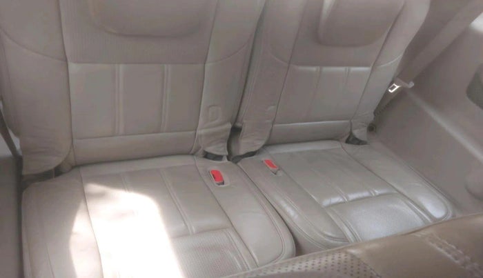2015 Mahindra XUV500 W10, Diesel, Manual, 69,172 km, interior