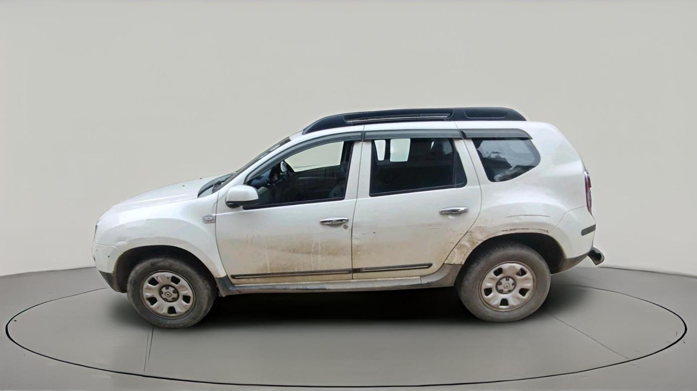 2015 Renault Duster RXL PETROL, CNG, Manual, 34,380 km, exterior