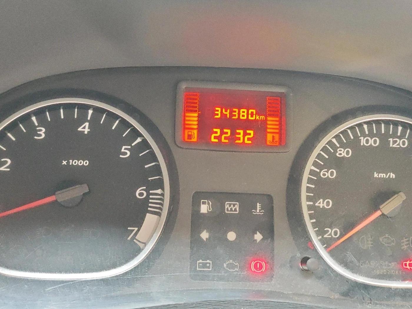2015 Renault Duster RXL PETROL, CNG, Manual, 34,380 km, interior