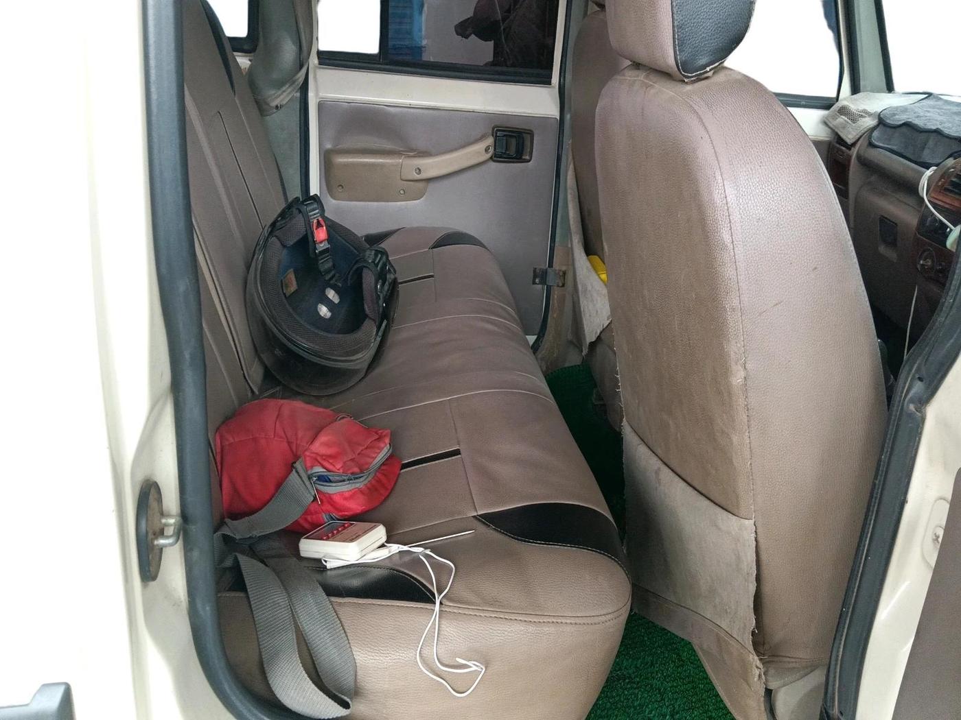 2015 Mahindra Bolero SLX BS-III, Diesel, Manual, 1,61,099 km, interior