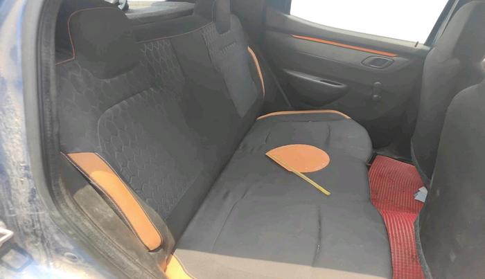 2017 Renault Kwid CLIMBER 1.0, Petrol, Manual, 67,290 km, interior
