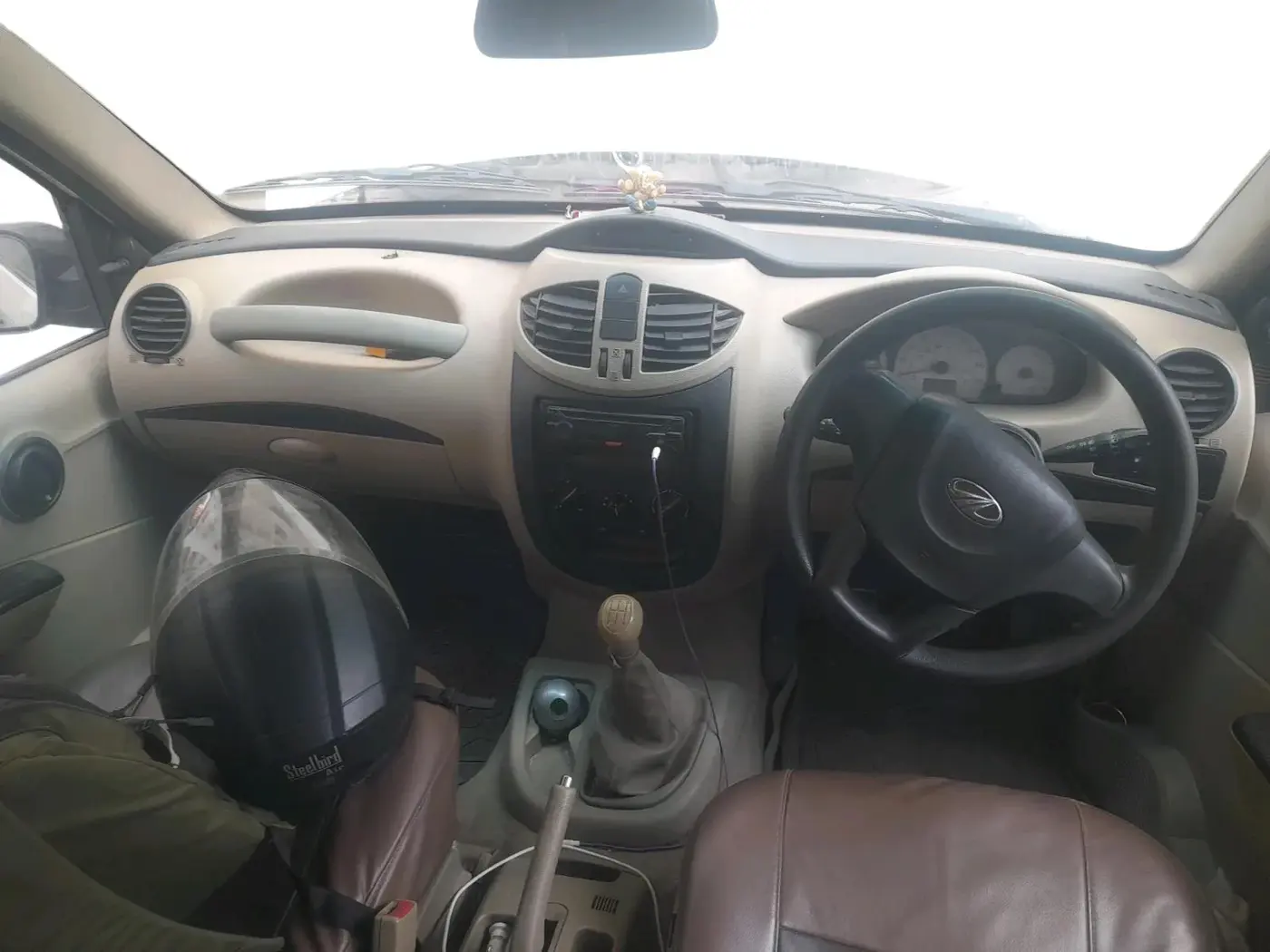 2017 Mahindra Xylo H4 BS IV, Diesel, Manual, 2,53,176 km, interior