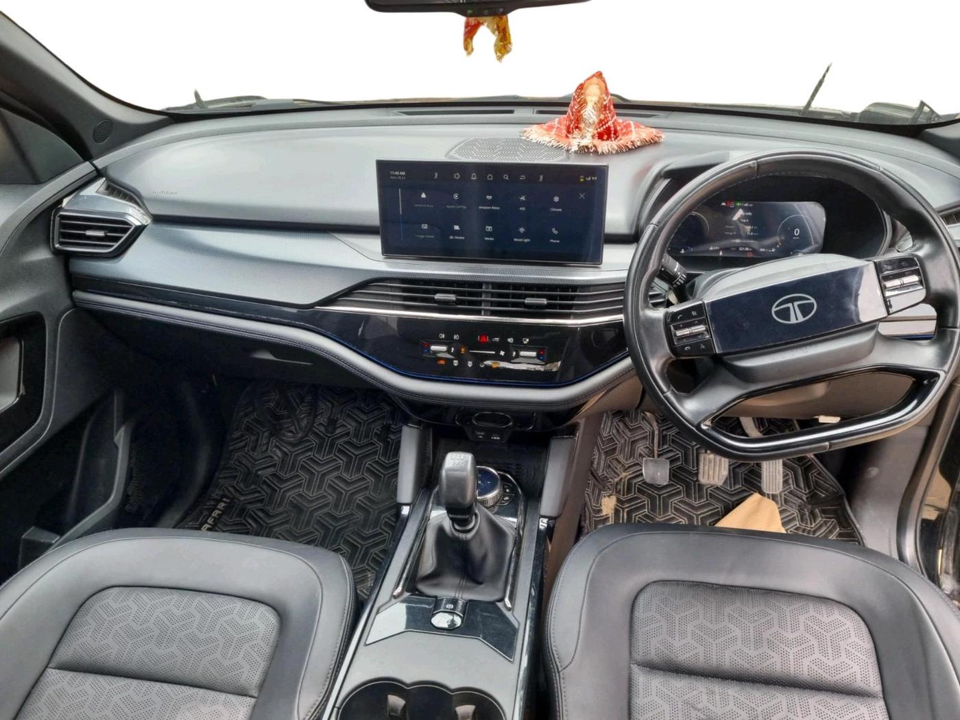 2023 Tata Safari ACCOMPLISHED PLUS DARK EDITION, Diesel, Manual, 32,138 km, interior