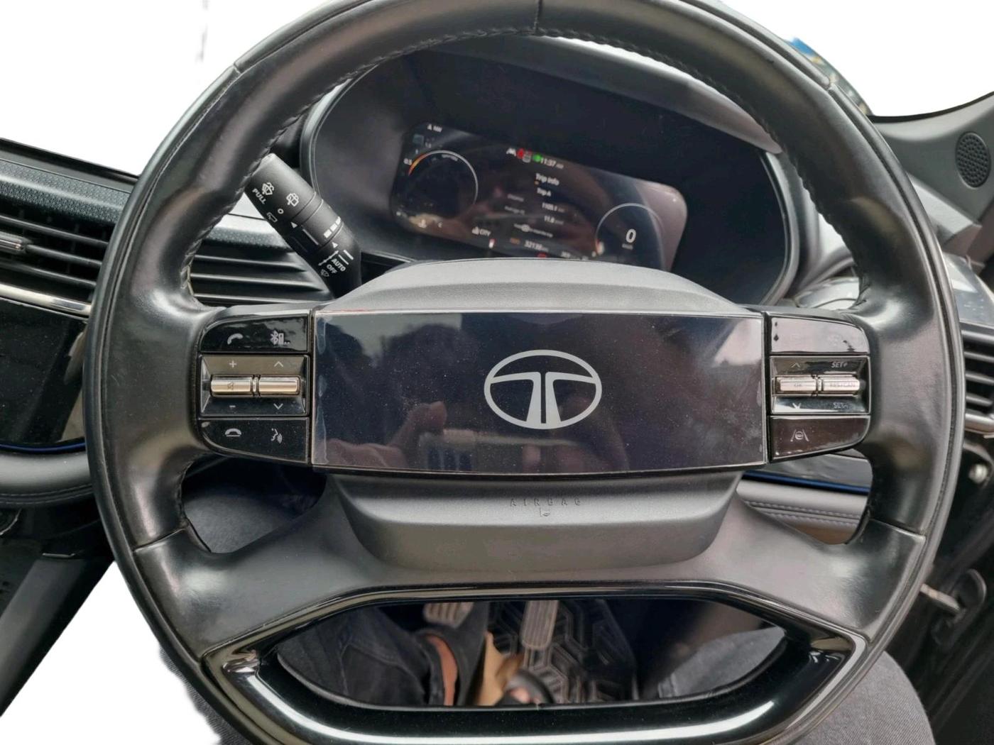 2023 Tata Safari ACCOMPLISHED PLUS DARK EDITION, Diesel, Manual, 32,138 km, interior