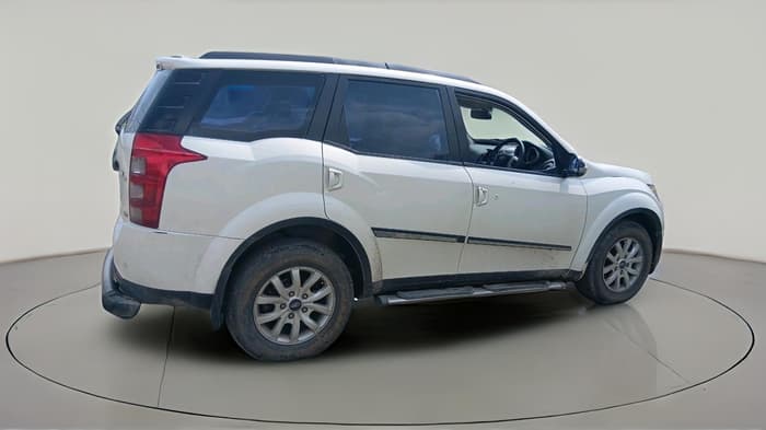 2016 Mahindra XUV500 W8, Diesel, Manual, 1,30,469 km, exterior