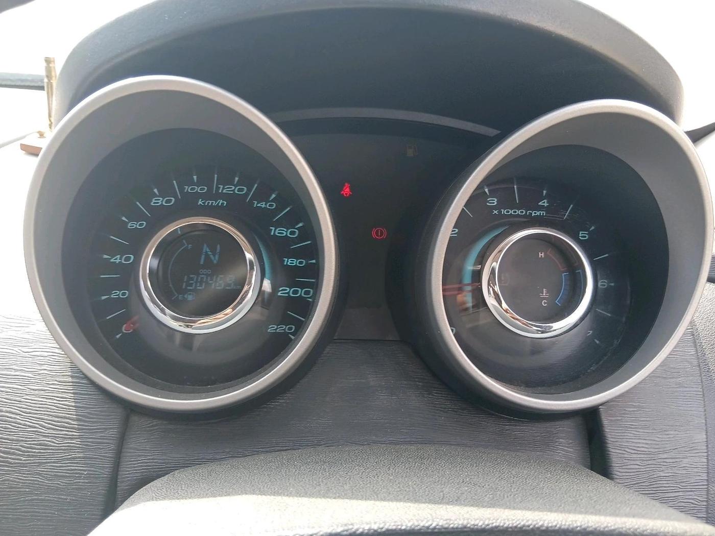 2016 Mahindra XUV500 W8, Diesel, Manual, 1,30,469 km, interior