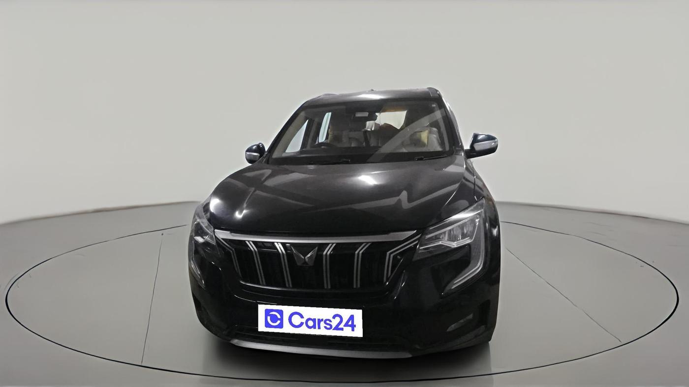 2022 Mahindra XUV700 AX 7 LUXURY D AWD AT 7 STR, Diesel, Automatic, 39,056 km, exterior