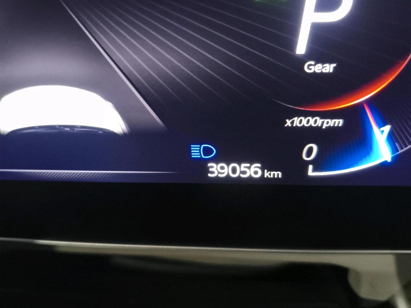 2022 Mahindra XUV700 AX 7 LUXURY D AWD AT 7 STR, Diesel, Automatic, 39,056 km, interior