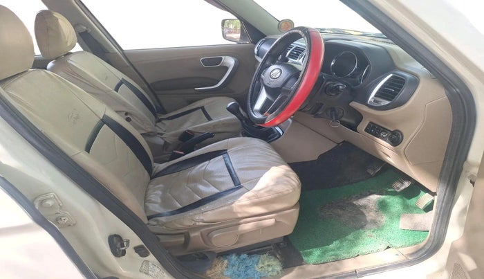 2015 Mahindra TUV300 T8, Diesel, Manual, 1,71,017 km, interior