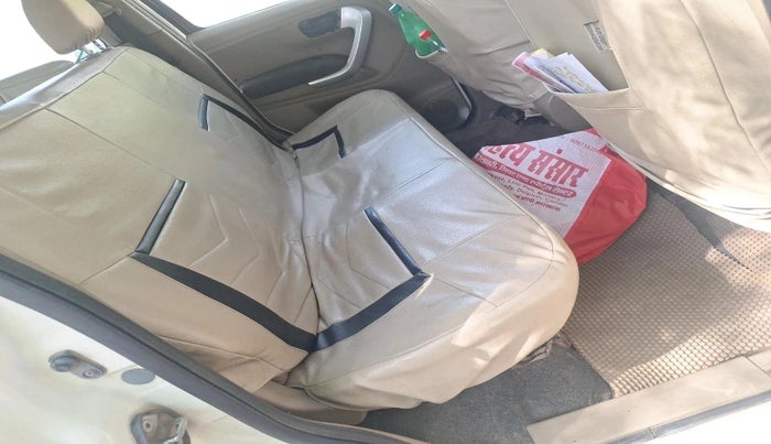 2015 Mahindra TUV300 T8, Diesel, Manual, 1,71,017 km, interior