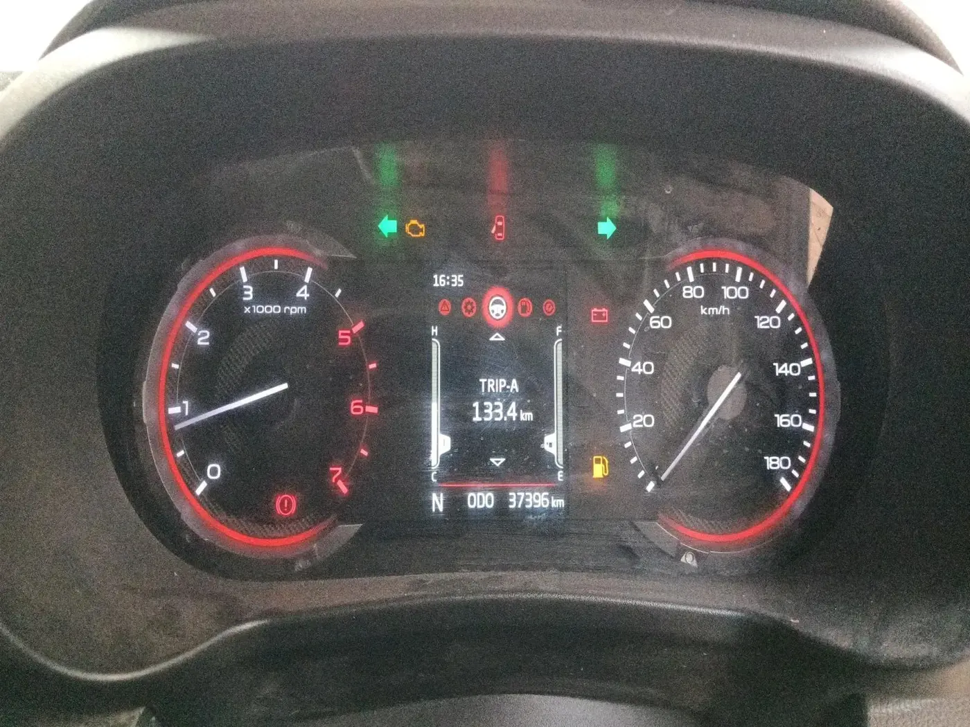 2023 Mahindra Thar LX D HT 2WD MT, Diesel, Manual, 38,600 km, interior