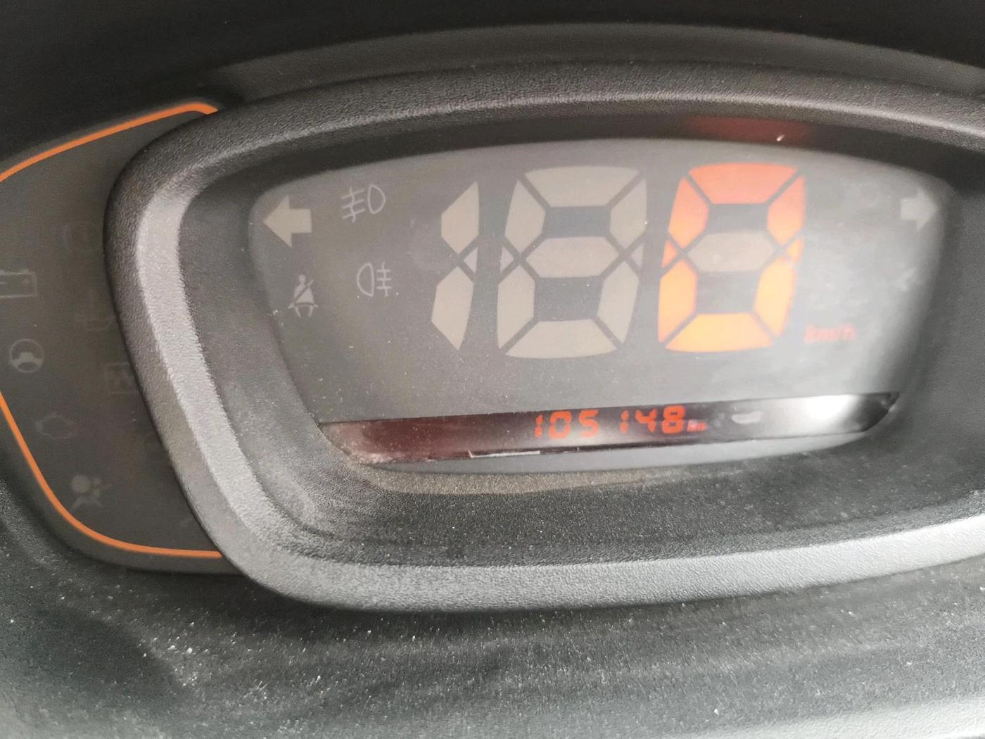 2015 Renault Kwid RXT 0.8, Petrol, Manual, 1,05,148 km, interior