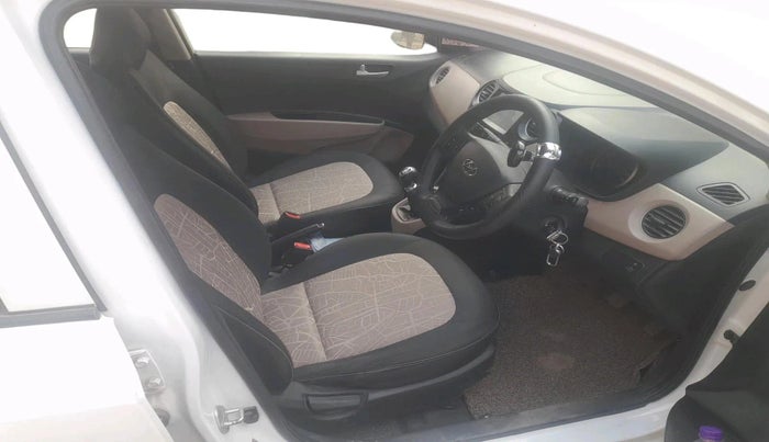 2017 Hyundai Grand i10 SPORTZ (O) 1.2 KAPPA VTVT, Petrol, Manual, 41,894 km, interior