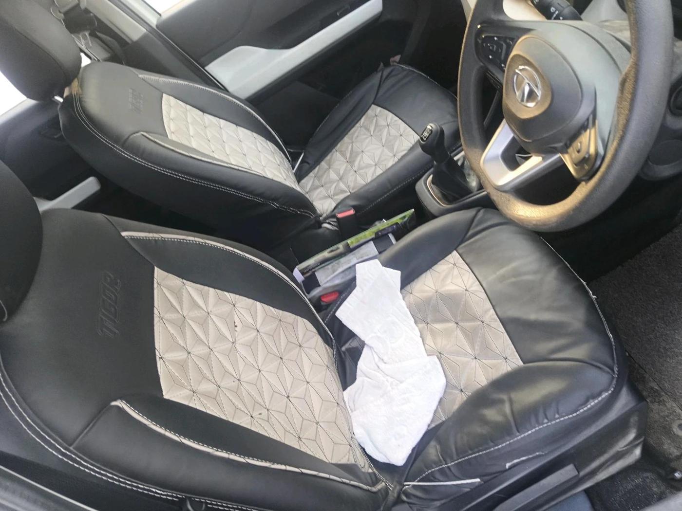 2022 Tata PUNCH ACCOMPLISHED MT, Petrol, Manual, 25,000 km, interior