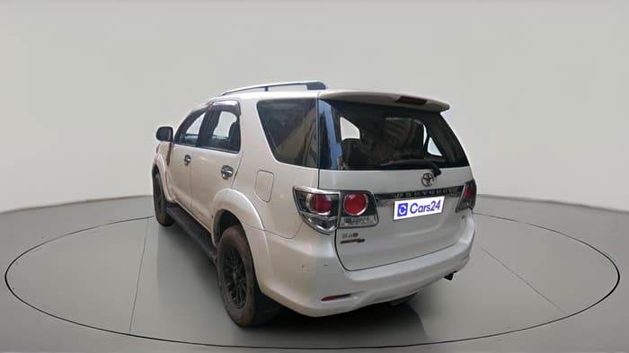 2015 Toyota Fortuner 3.0 4X4 MT, Diesel, Manual, 2,67,547 km, exterior