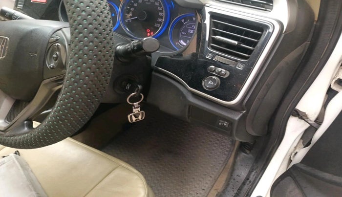 2014 Honda City 1.5L I-DTEC V, Diesel, Manual, 96,700 km, interior