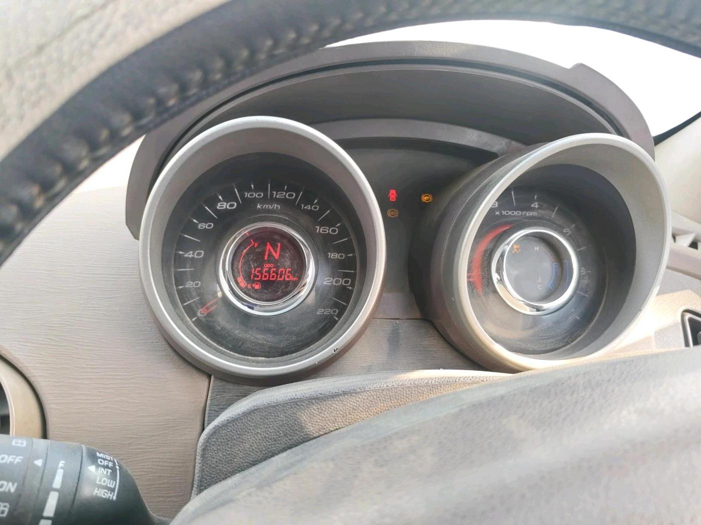2012 Mahindra XUV500 W8, Diesel, Manual, 1,56,606 km, interior