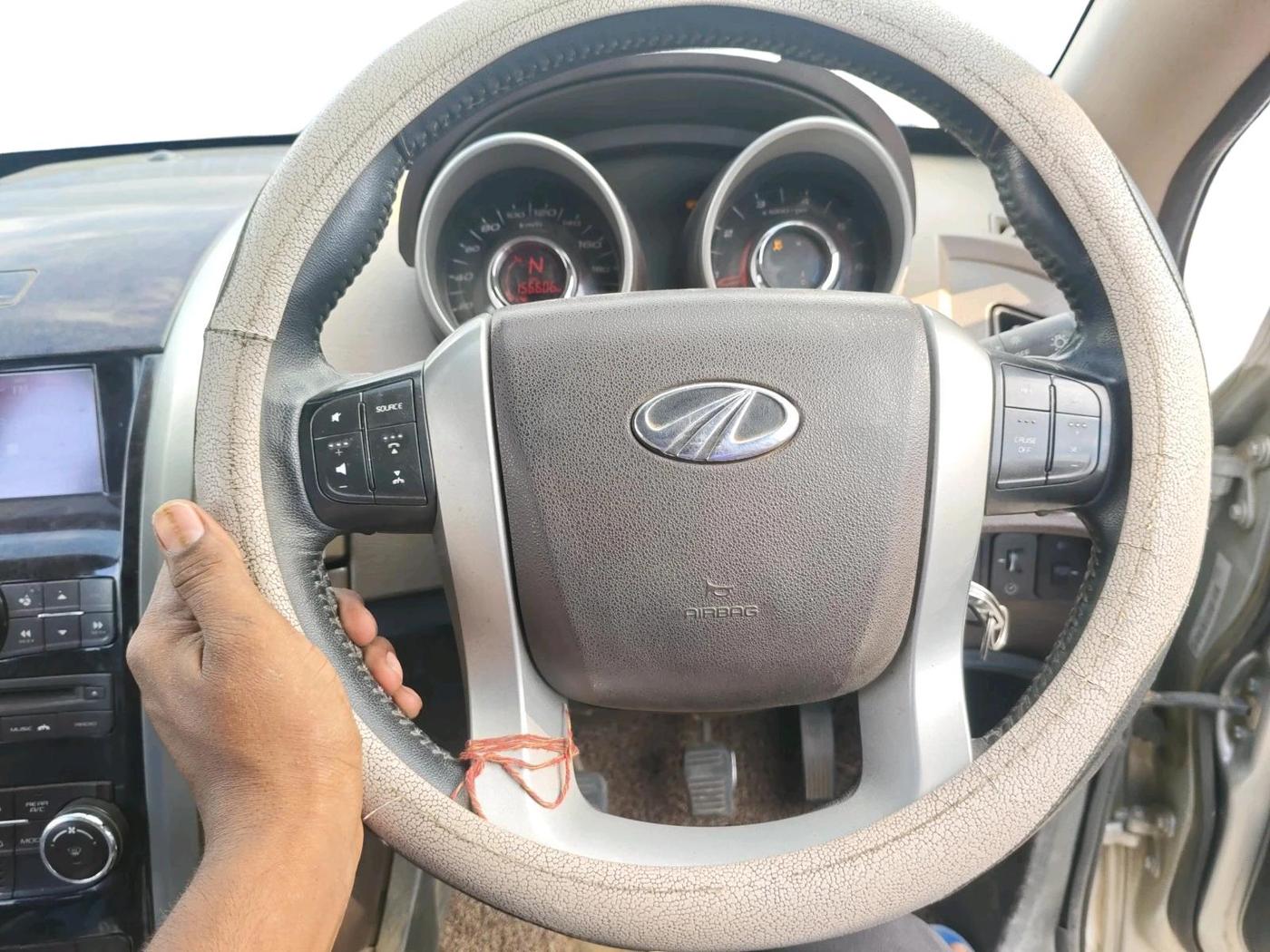 2012 Mahindra XUV500 W8, Diesel, Manual, 1,56,606 km, interior